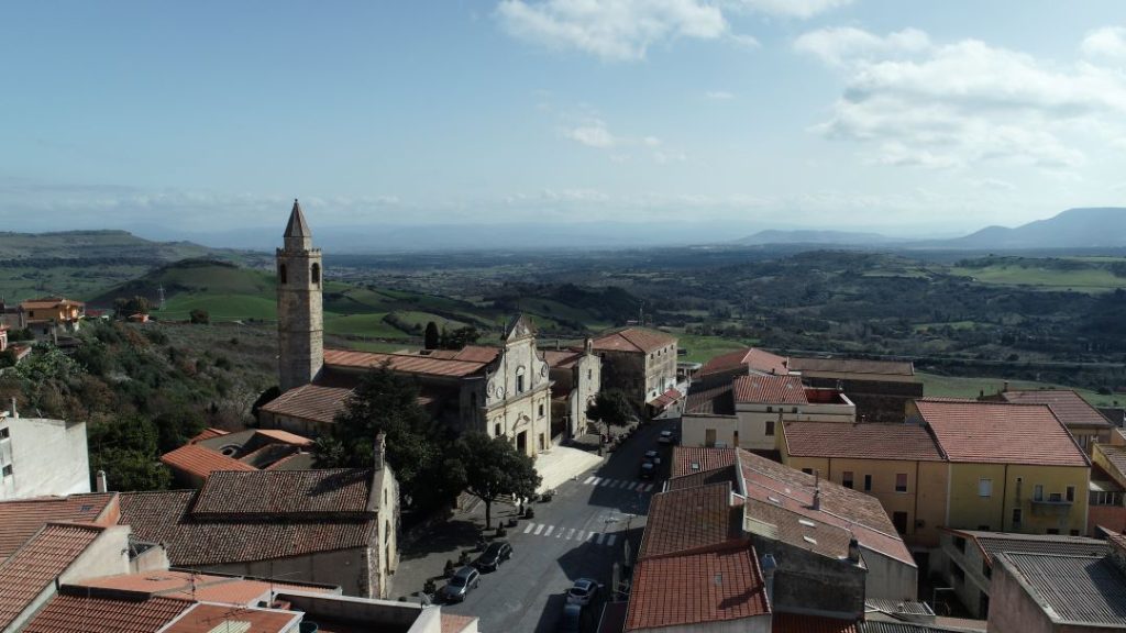 Ploaghe e la tipicità di tre chiese vicine